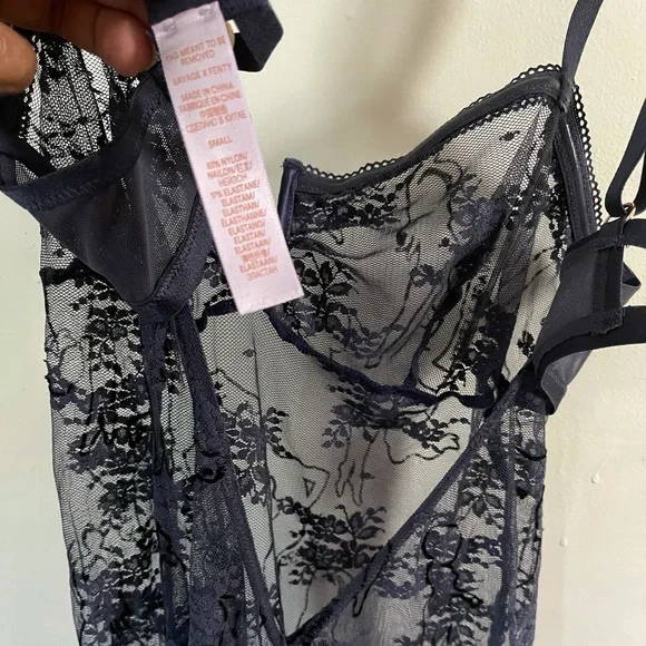 SavagexFenty Crotchless cat suit - Picture 6 of 6